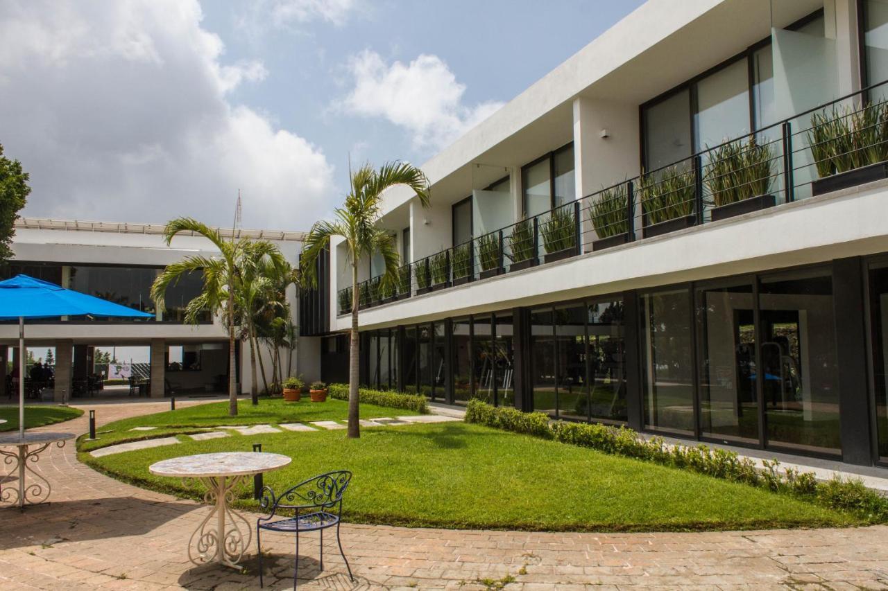 Villa Internacional Hotel & Club Cuernavaca Bagian luar foto